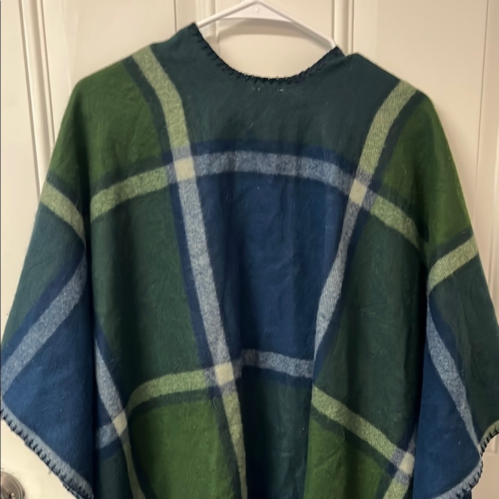 Woolrich Plaid Open Front Poncho - Picture 6 of 10